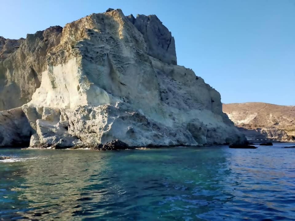 Rodothea And Adams On The Beach, Santorini 莫诺利索斯 外观 照片