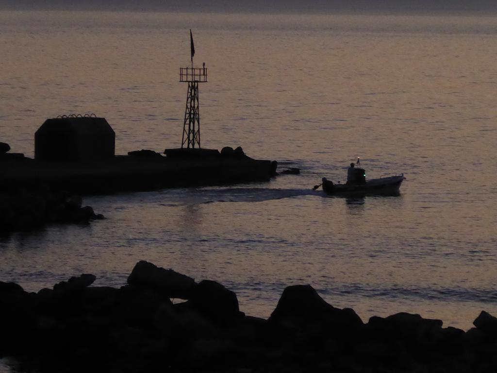 Rodothea And Adams On The Beach, Santorini 莫诺利索斯 外观 照片